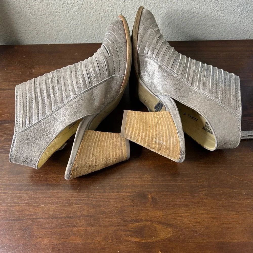Paul Green Heel Booties 6.5 Cayanne Metallic Pewter Leather‎ Peep Toe Block Heel